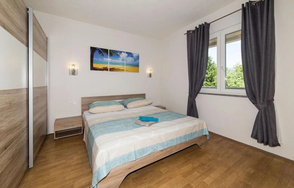 Beautiful Home in Kastel Stafilic With Wifi and 4 Bedrooms