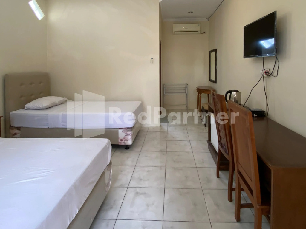 Hotel Kurnia @ Jln Pemuda Blora RedPartner