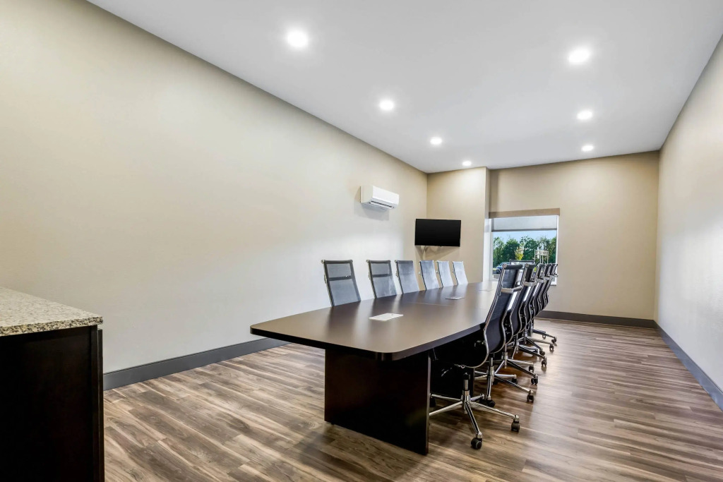 MainStay Suites Winfield-Teays Valley