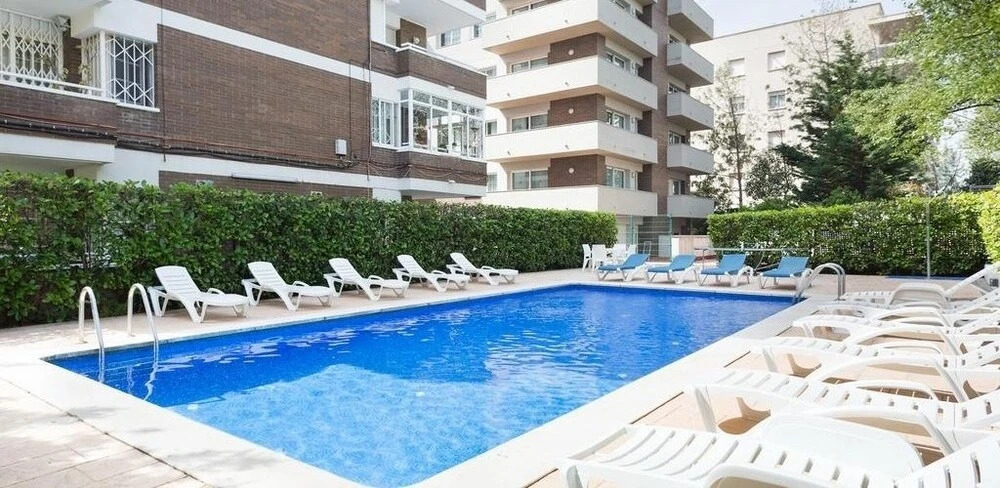 Apartamento climatizado cerca de Ferrari Land