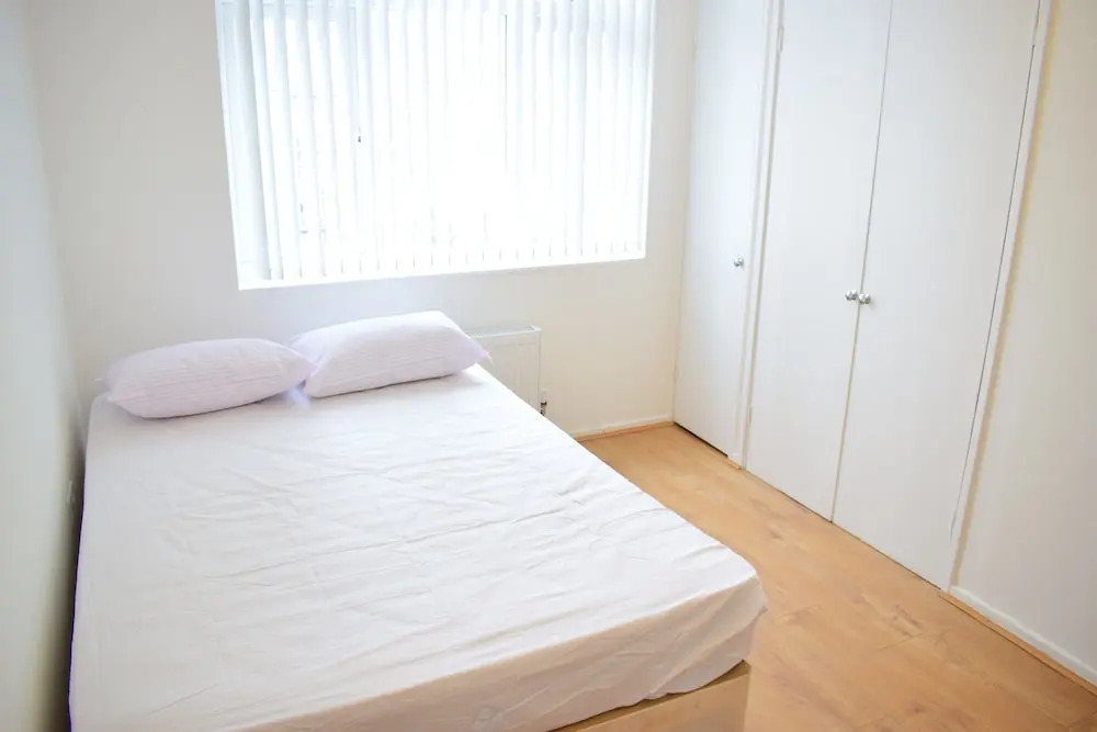 3 Bedroom Shadwell Flat