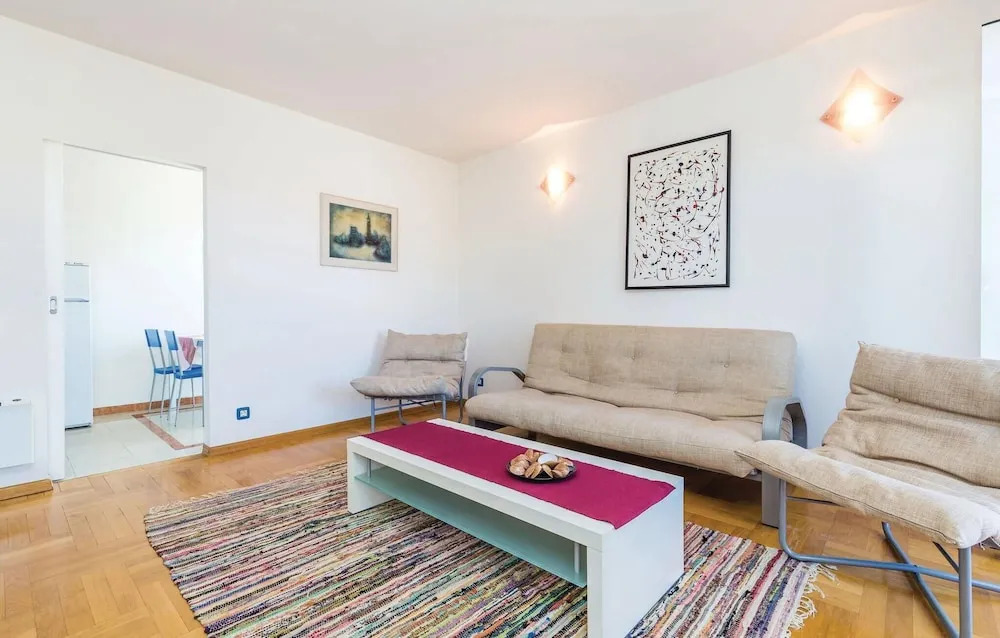 Beautiful Home in Barbat With Wifi and 2 Bedrooms