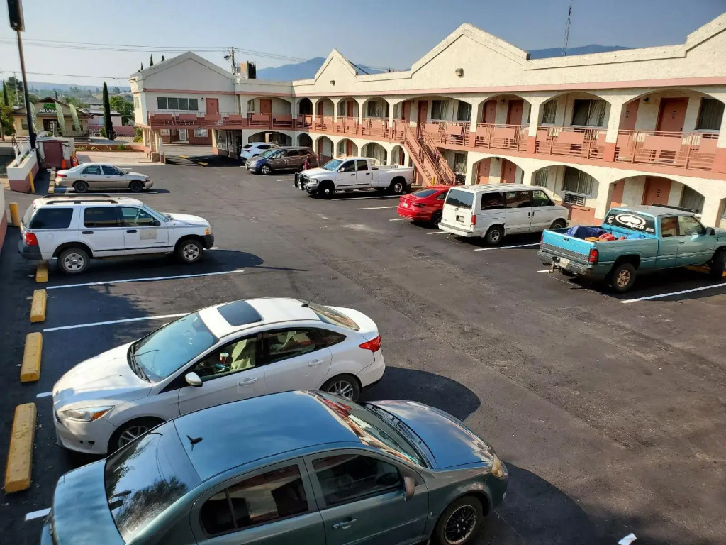 Night Inn