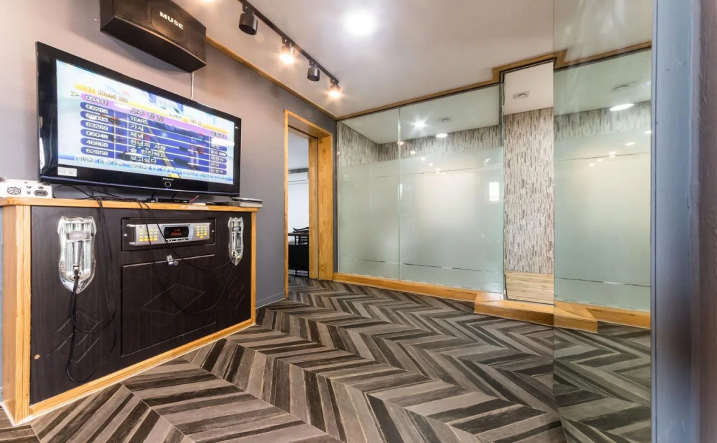Cube Hotel