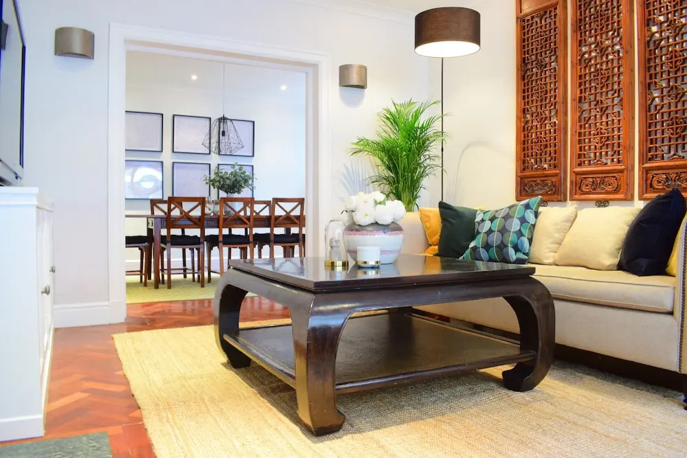3 Bedroom Flat Near Hyde Park