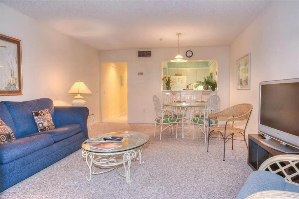 Laurel Court 307