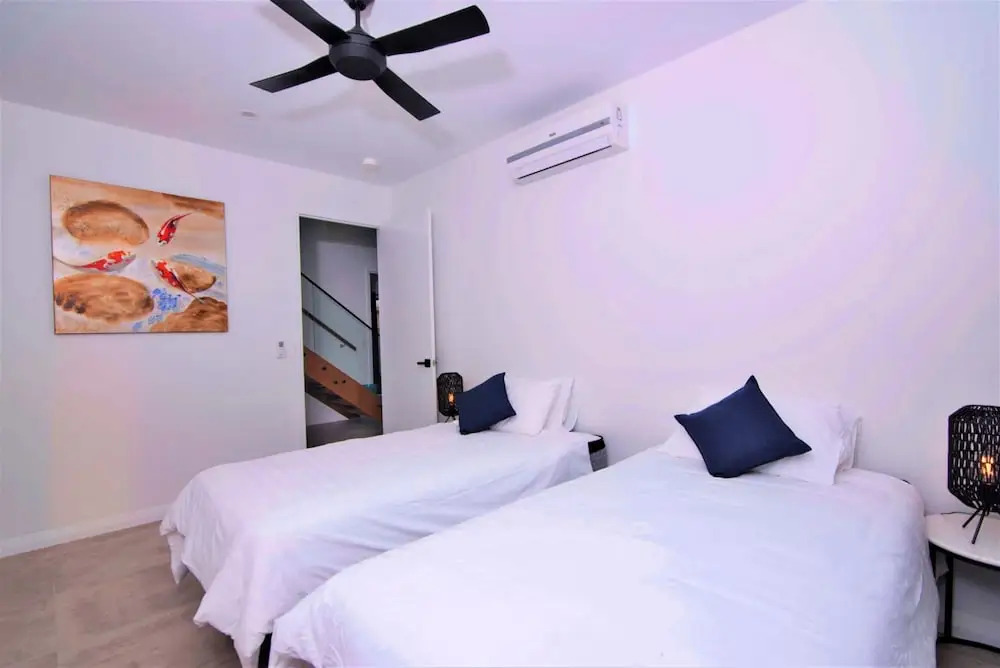Isle Be Back Waterfront Luxury With Pool