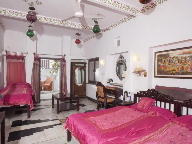 Lake Pichola Hotel