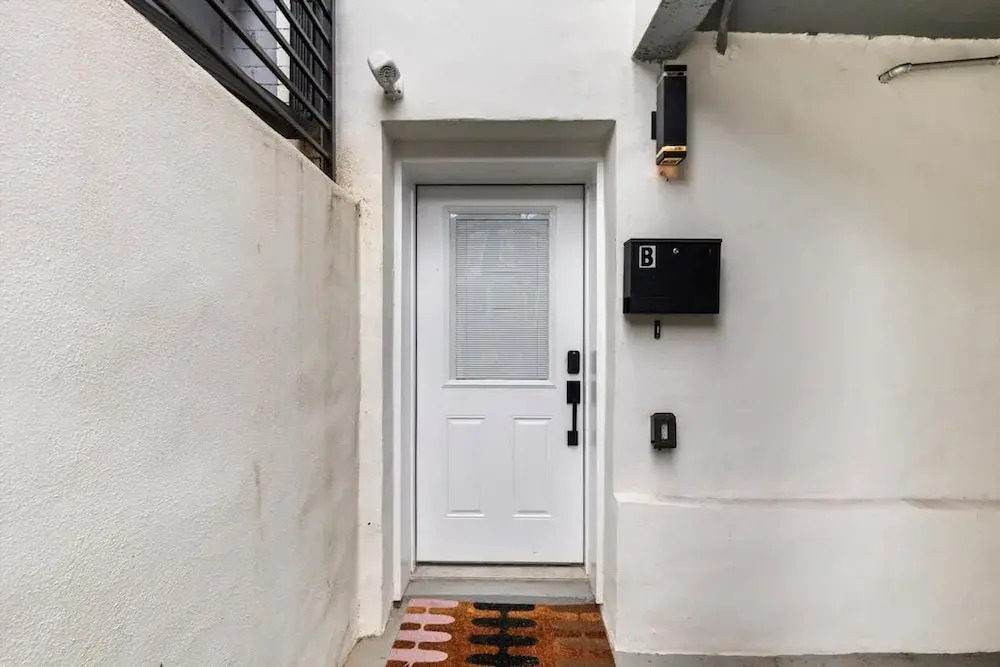 Central 2 br City Sanctuary Commuter friendly