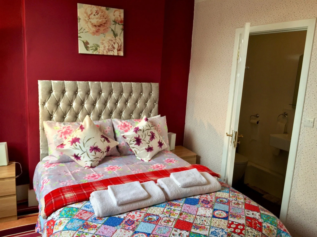 16 Pilrig Guest House