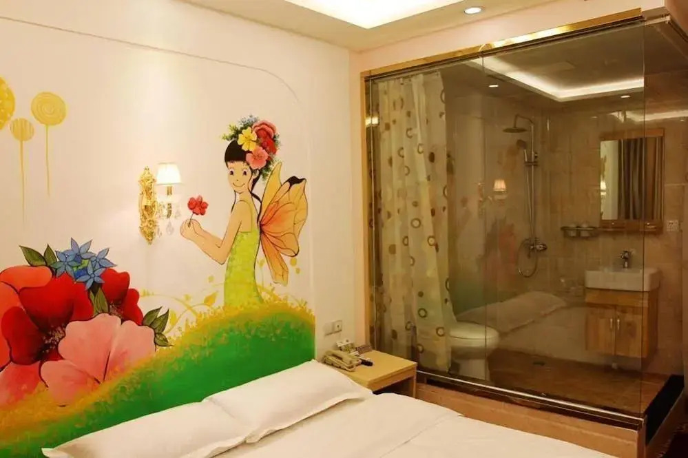 Super 8 Hotel Jinan Railway Station Square