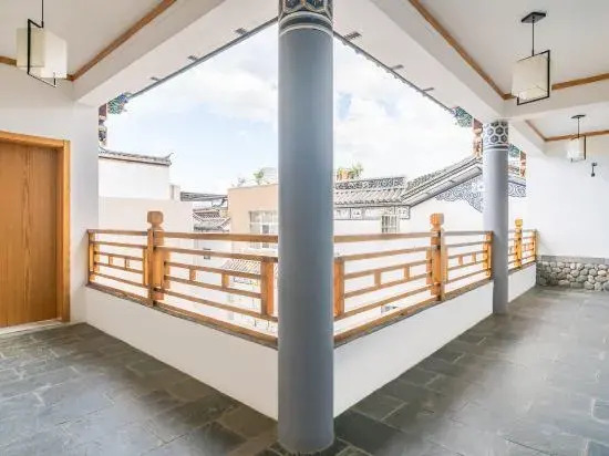 Dali Yueshang Yunjian Maoer Garden Homestay