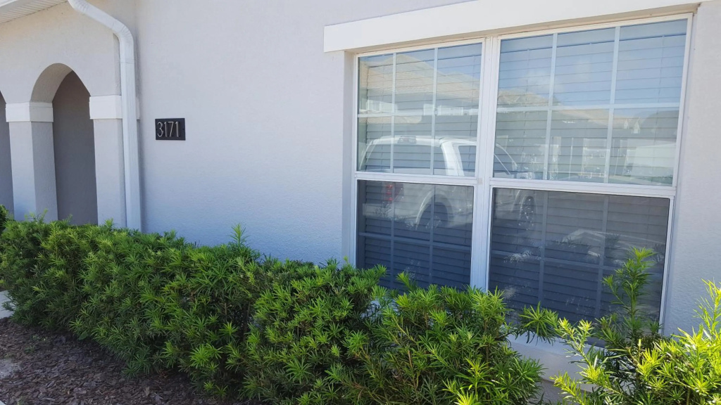 4 Bedroom Private Lakefront Town Home at Storey Lake near Disney World Parks