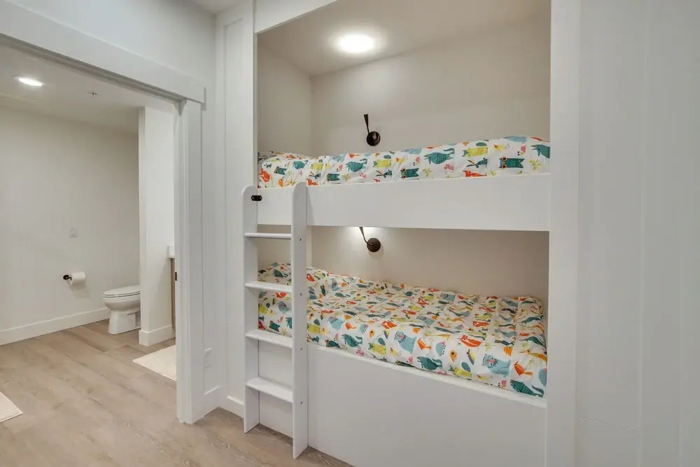 Suncadia Resort Condo: Balcony & Golf Course Views