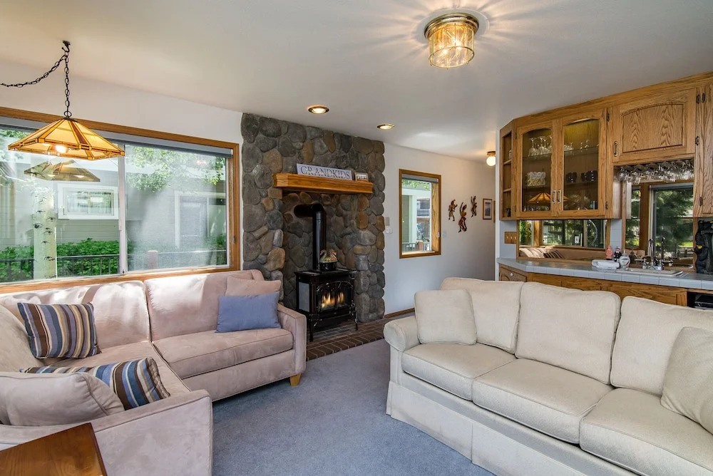 3BR 3BA Ideal Waterfront House South Lake Tahoe by RedAwning