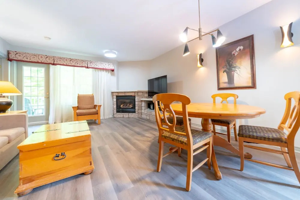 Horseshoe Valley Suites - The Evergreen