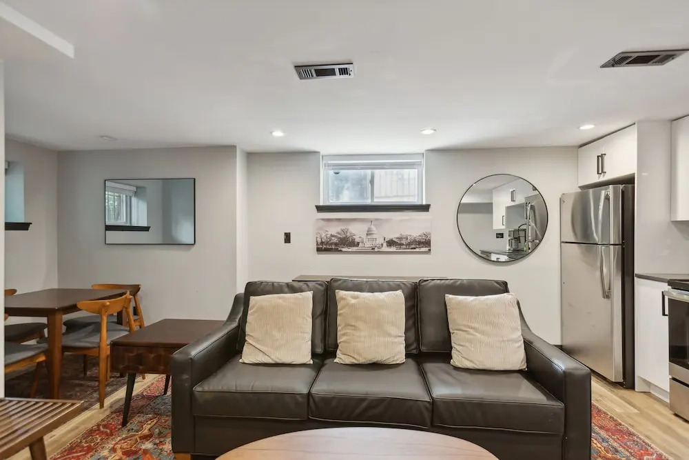 Charming 2BR Townhouse Condo in Heart of DC