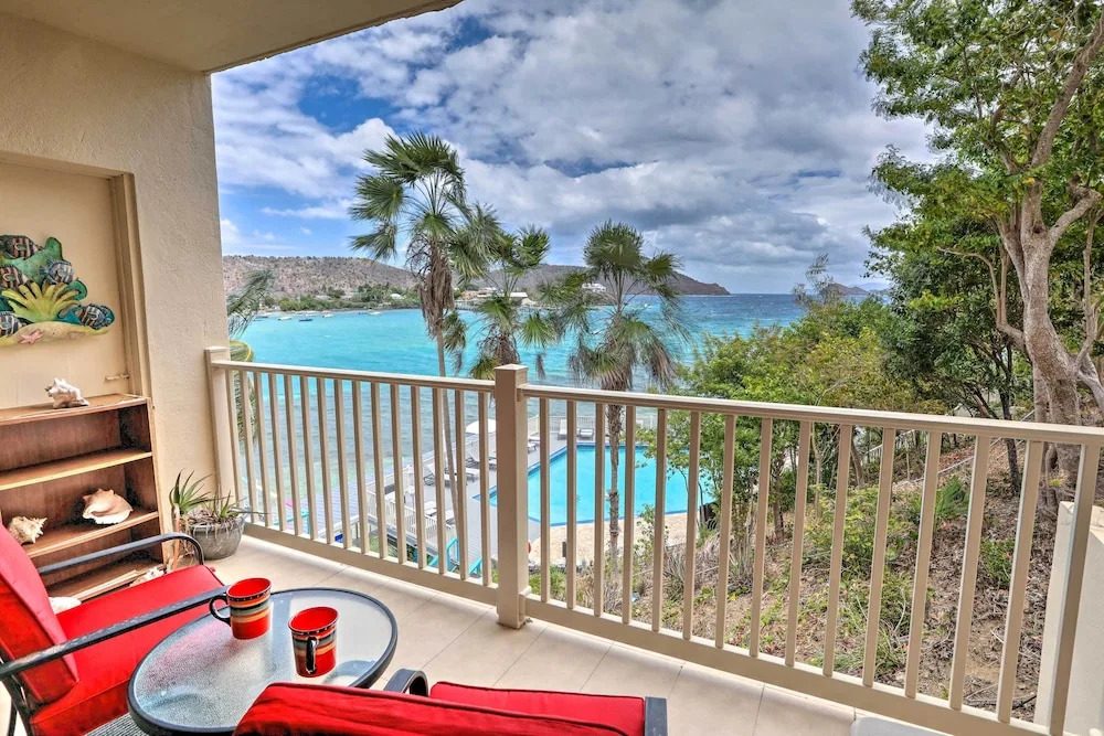 Saint Thomas Condo w/ Ocean Views, Walk to Beach