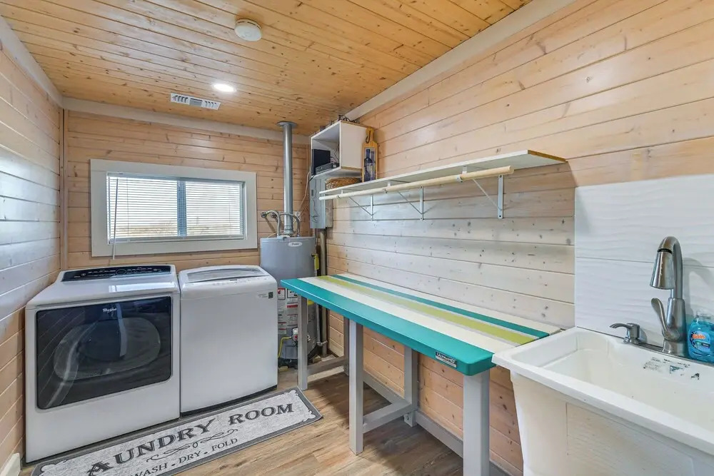 4 Mi to Whitney Lake: Home on 30 Acres!