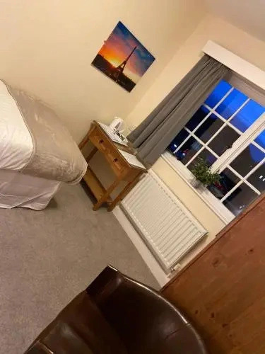 Eston Hotel