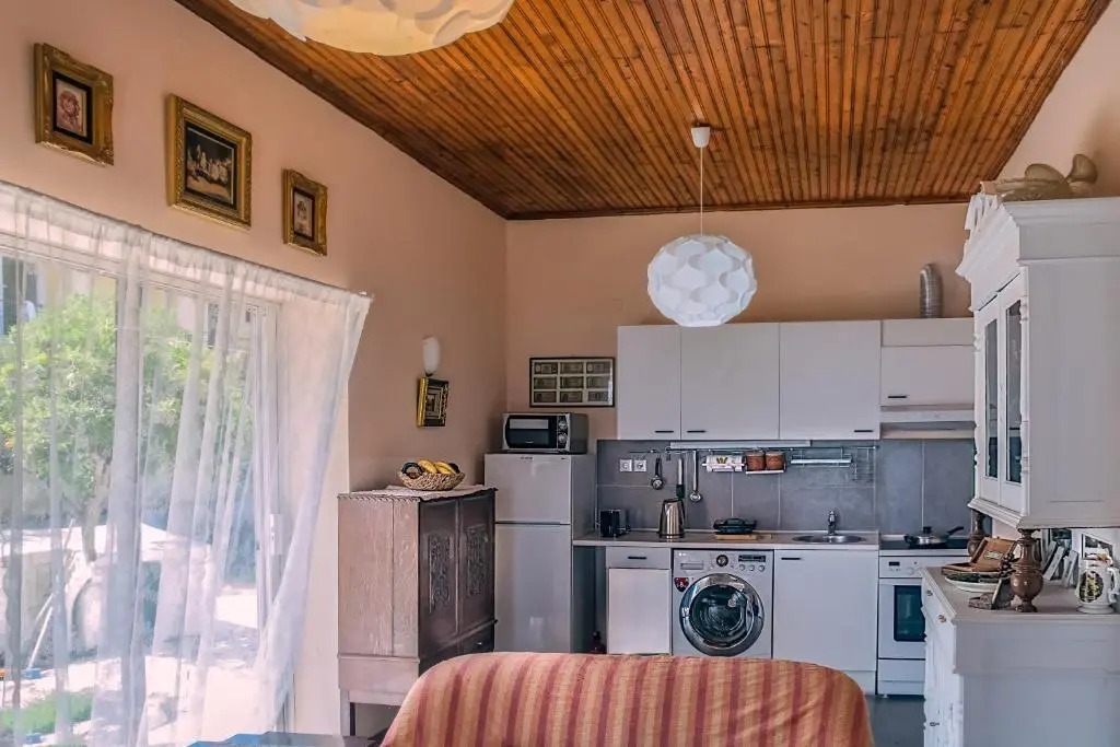 LeMaMi Seafront Bungalows