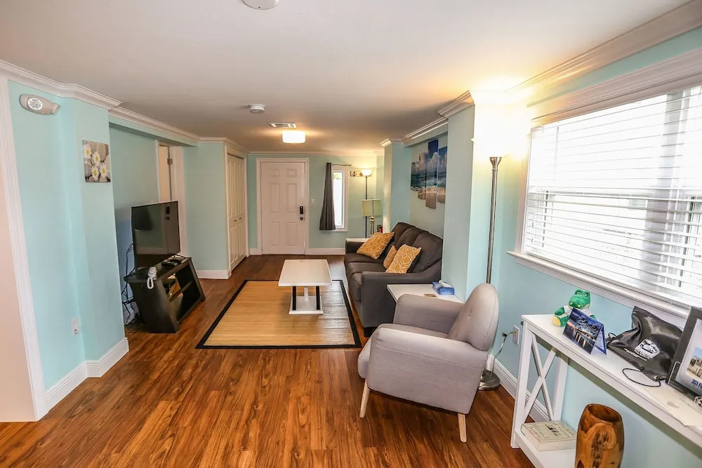 203 Fairweather Villa C