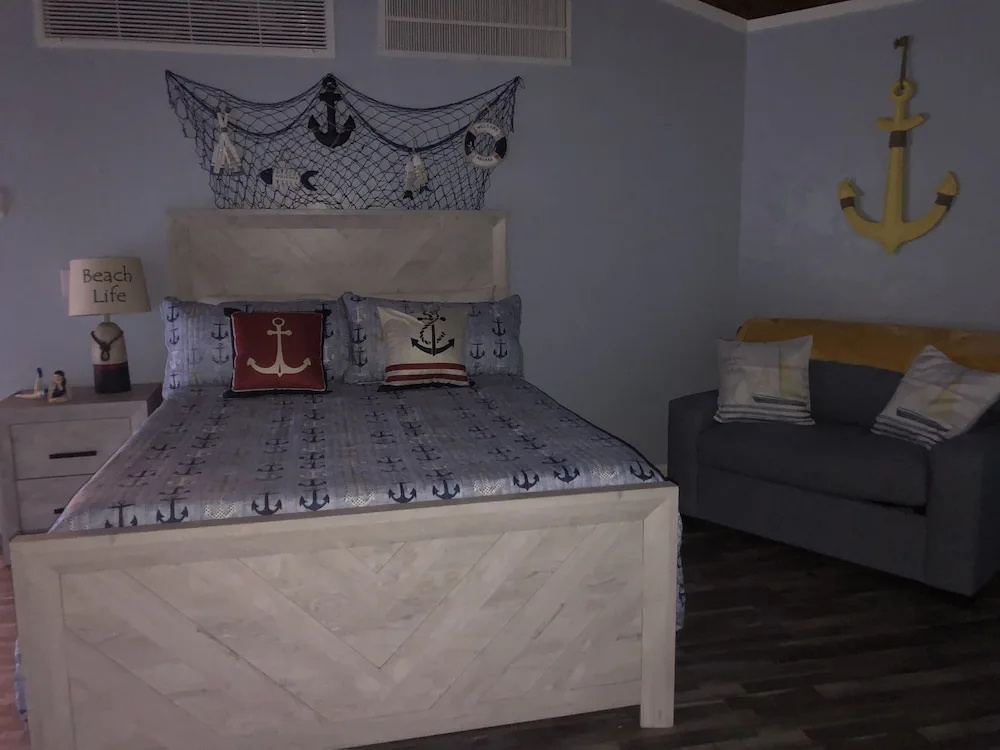 Kon Tiki Inn