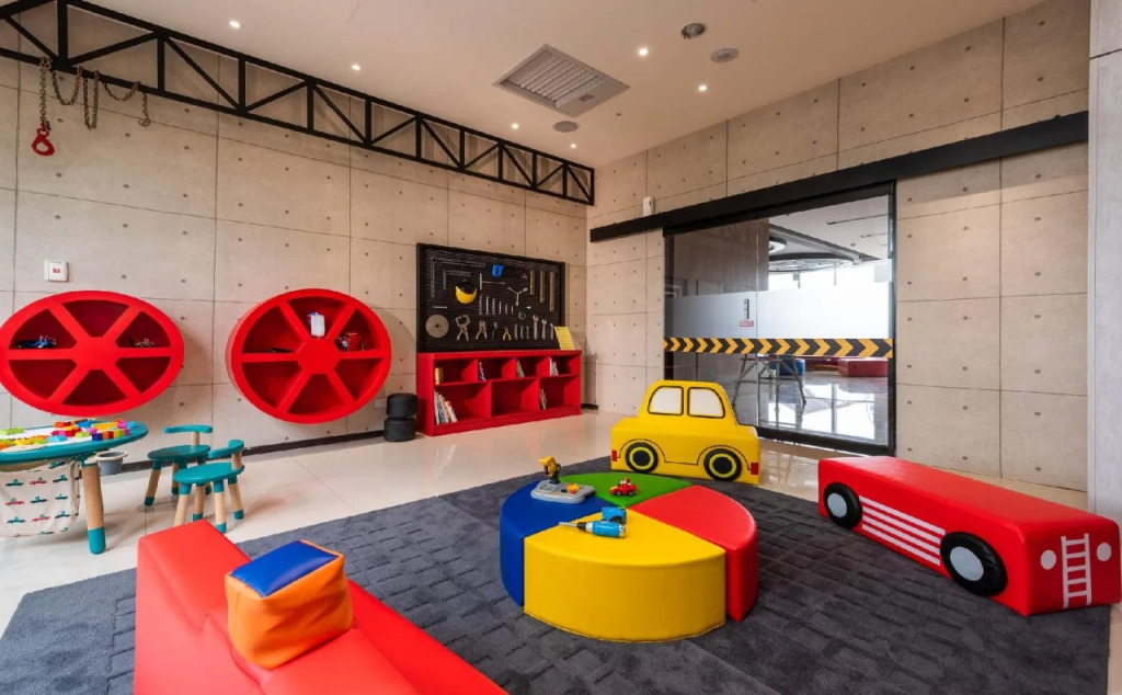 Holiday Garden Hotel SKM Park