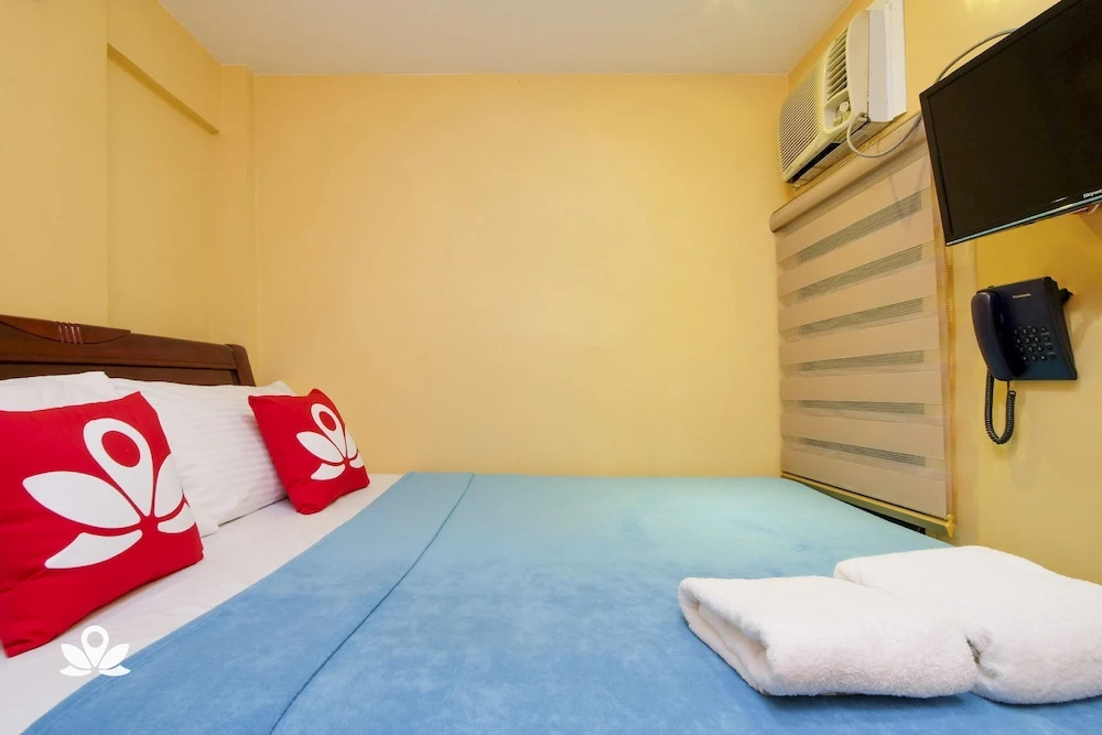 ZEN Rooms Time Travellers Makati