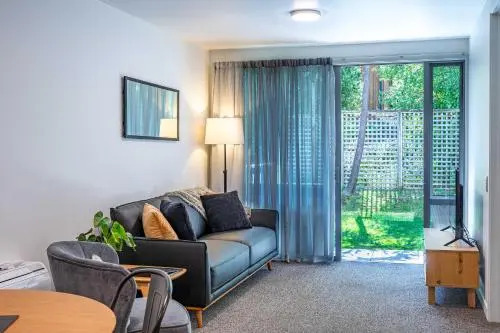 Central Luxury Apartment 108
