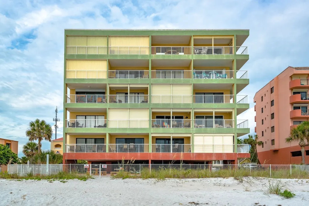 Pointe Condo #201 by Vtrips