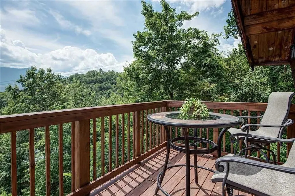 Smoky Mountain View 3 Bedroom Home with Hot Tub