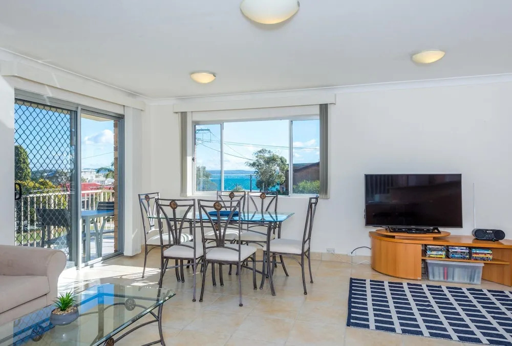 Ronald Avenue 1/65 - Shoal Bay