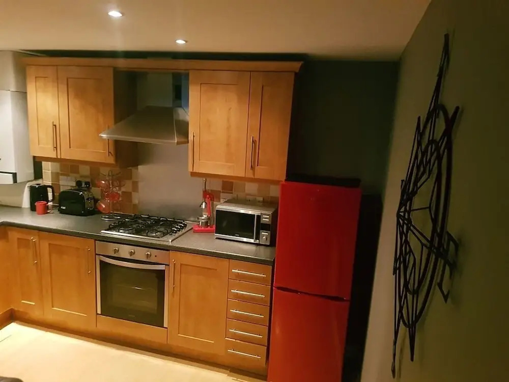 2 Bedroom Apartment With Juliet Balcony