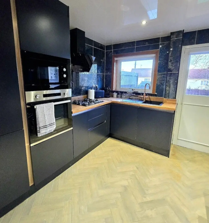 Quirky 2-Bed with Free Parking
