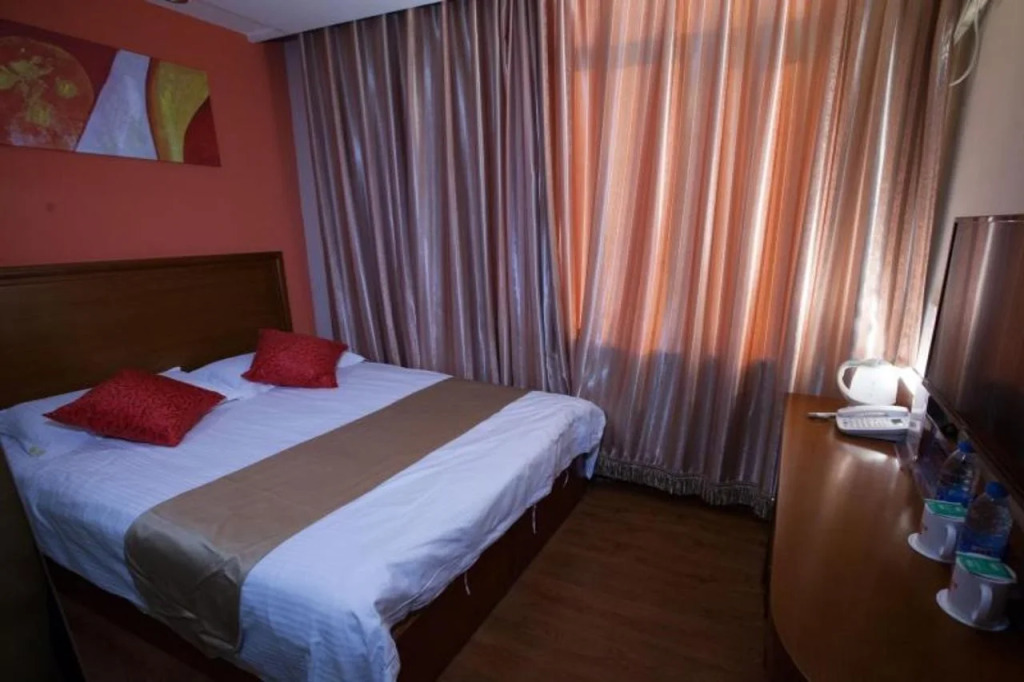 Shell Beijing Changping District Chengnan Street Nanhaozhuang Village Hotel