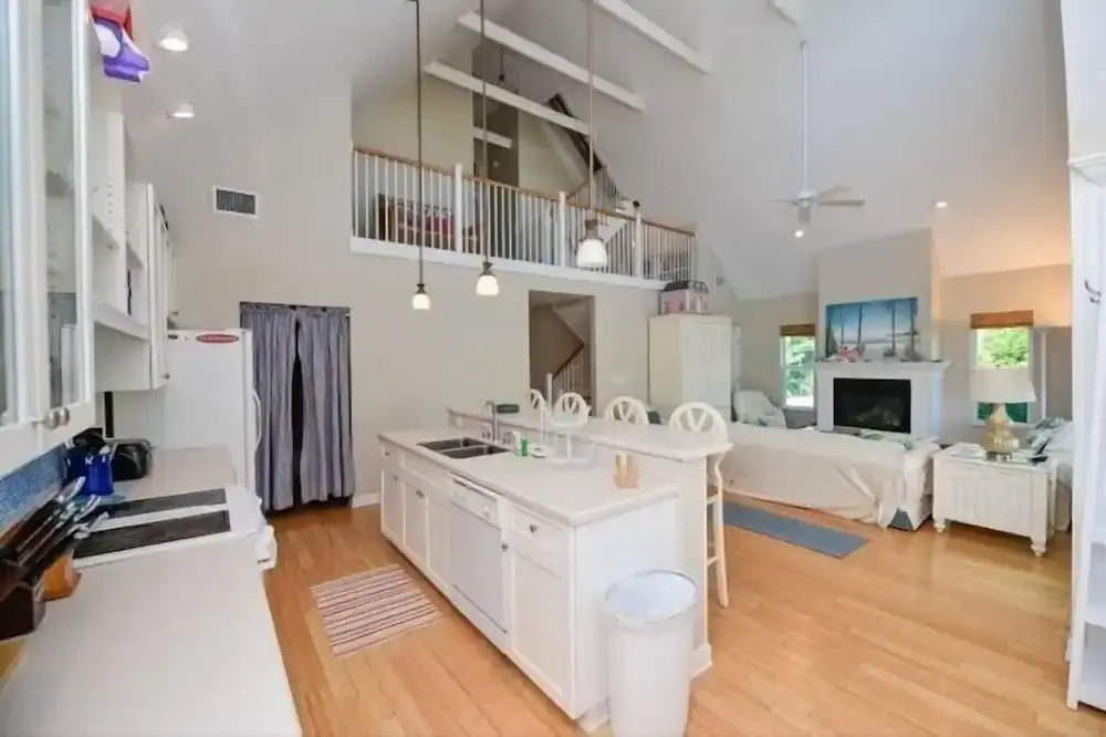 129 51st Street 3 Bedroom Home by RedAwning
