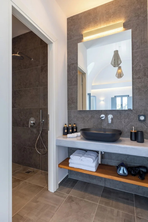Bonsai Luxury Suites