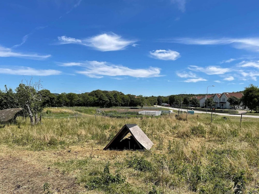4 person holiday home in SKÄRHAMN