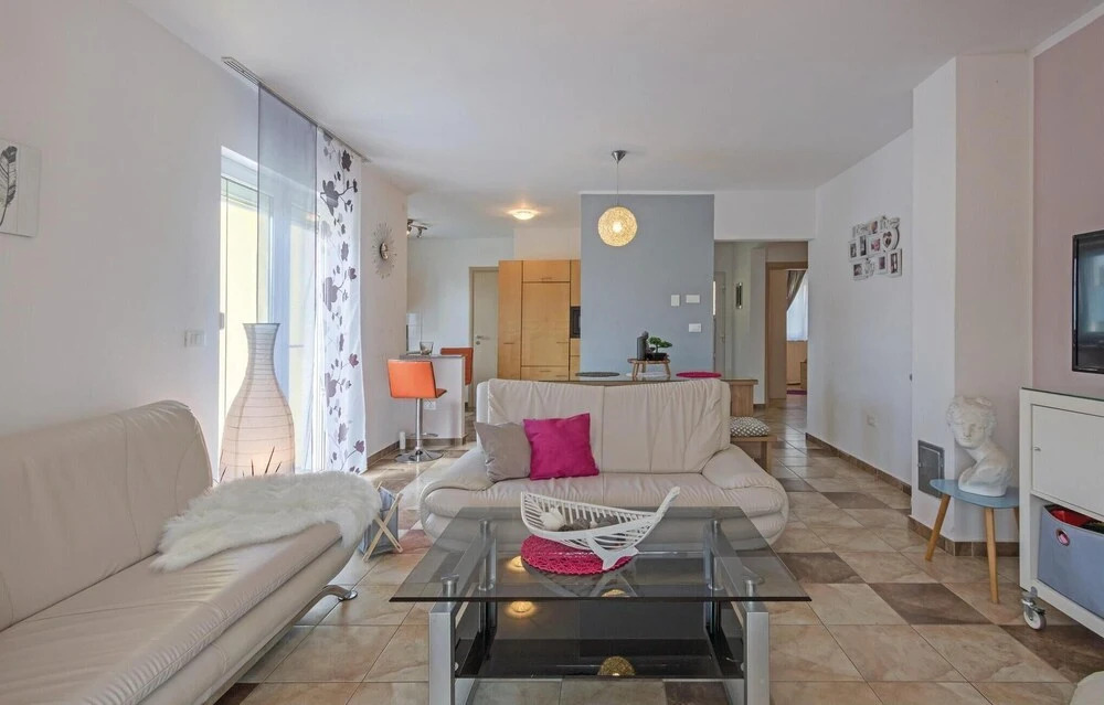 Beautiful Home in Peroj With 6 Bedrooms, Outdoor Swimming Pool and Wifi