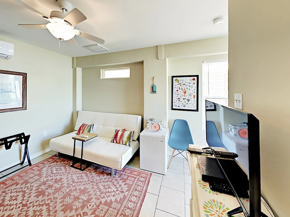 1306 S Magnolia St Home