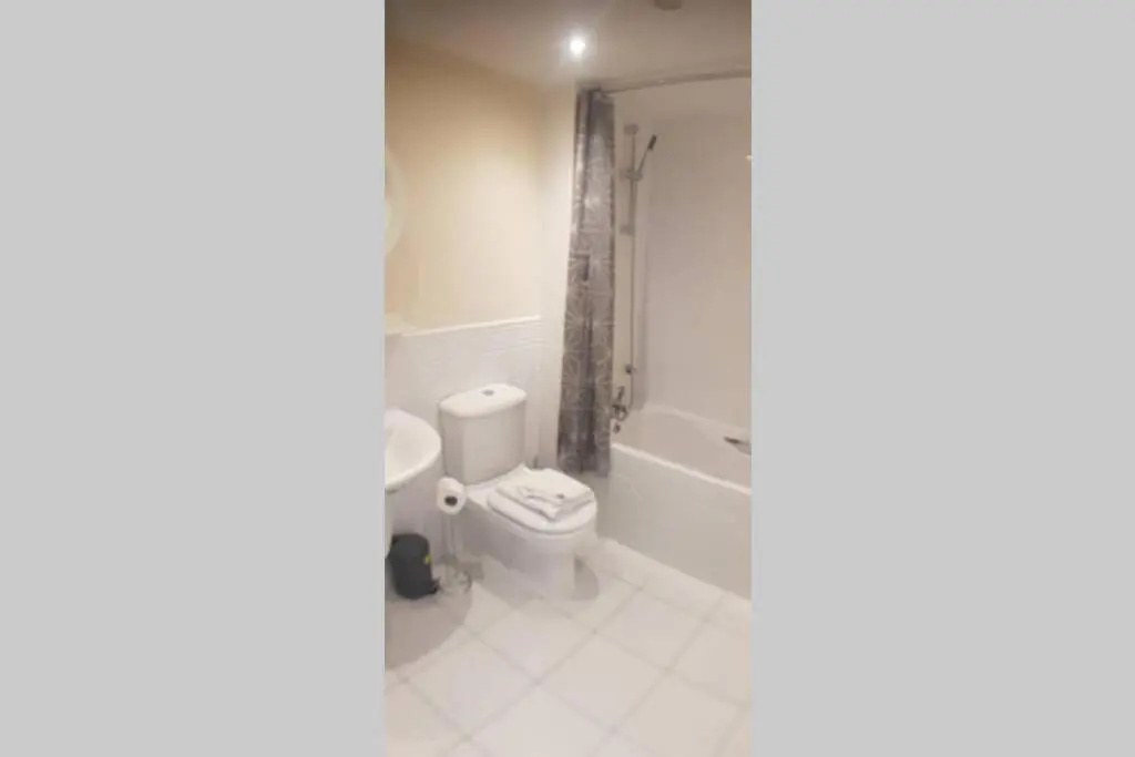 Catchpole Stays - Marconi Plaza- a 2 bed, 2 bathroom apartment with city views in the heart of Chelmsford