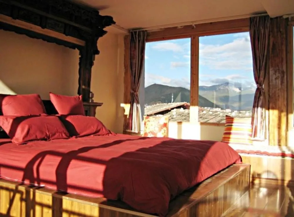Shangri-La Maji Sunflower Inn