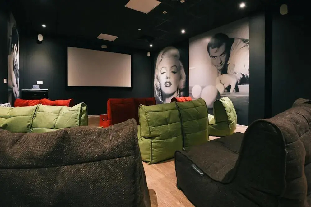 For Students Only - Picturehouse Apartments in Exeter