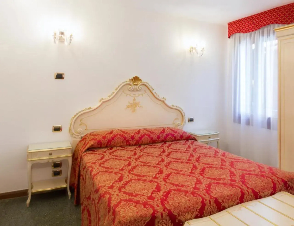 Hotel Leonardo