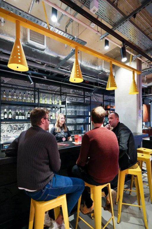 Clink i Lár