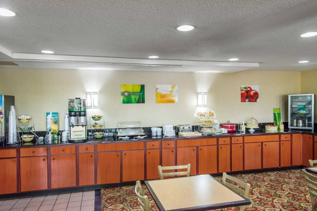 La Quinta Inn & Suites by Wyndham Miamisburg Dayton South