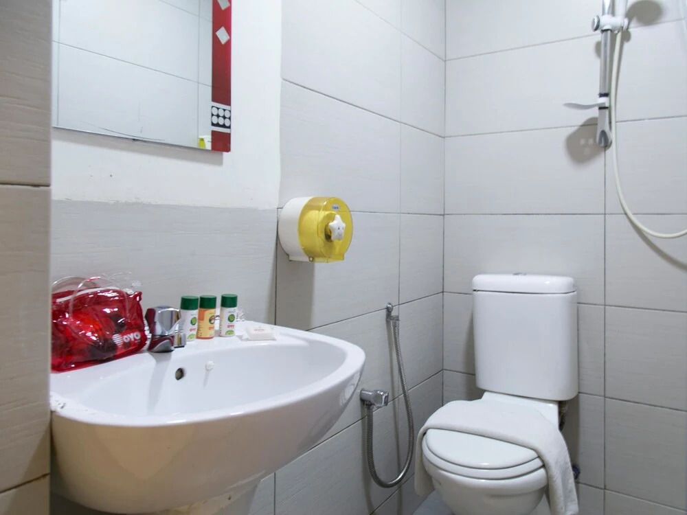 OYO 204 I Biz Hotel
