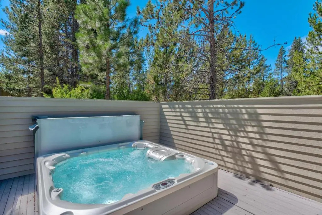 Lassen Lane 15