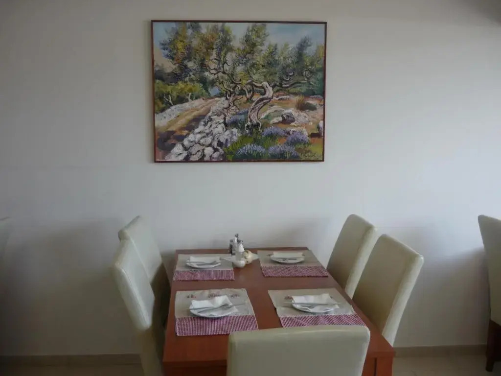 Rooms Bijela Ruža
